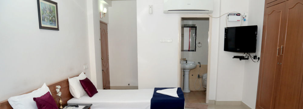 Orchid Serenity Bed and Breakfast Madrás Exterior foto